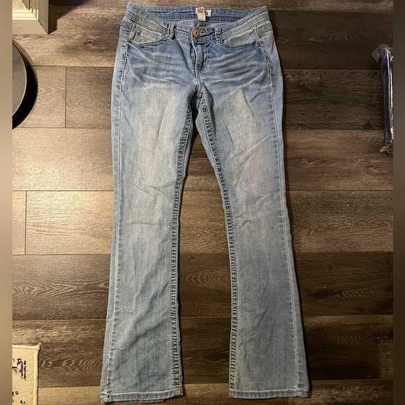 Mudd Denim - SO CUTE!!! Mudd Distressed Low Rise Bootcut Jeans